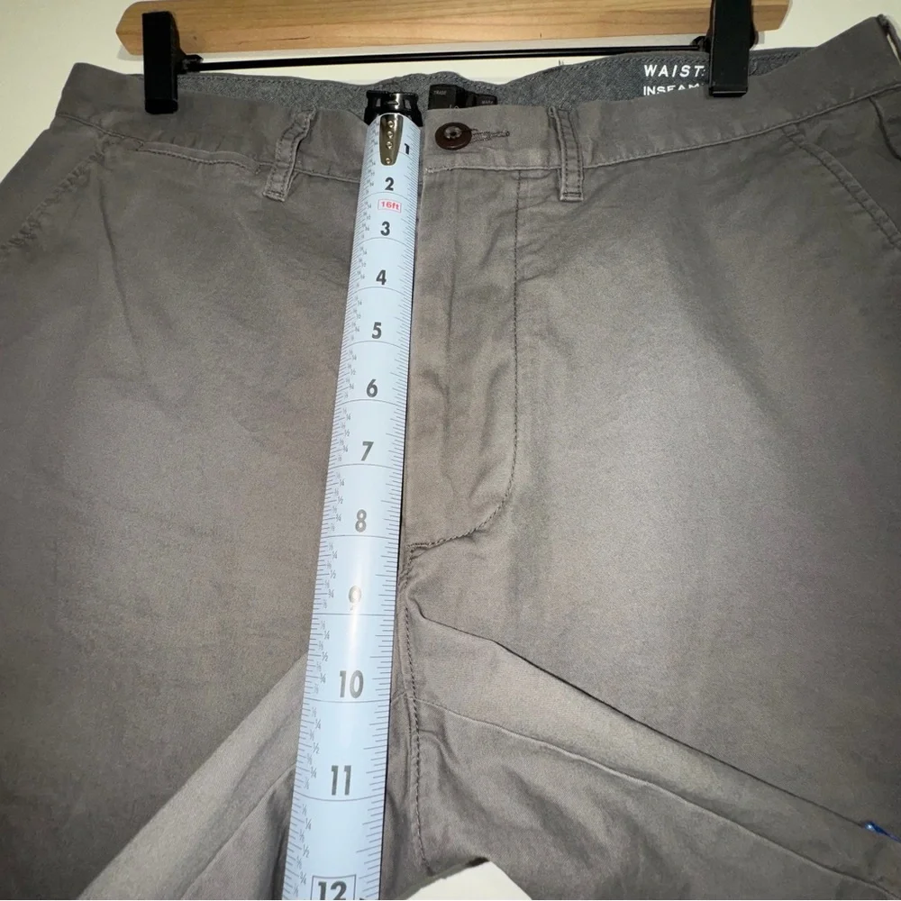 J Crew‎ Gray Reimagined Cotton Stretch Chino Shorts Size 31
